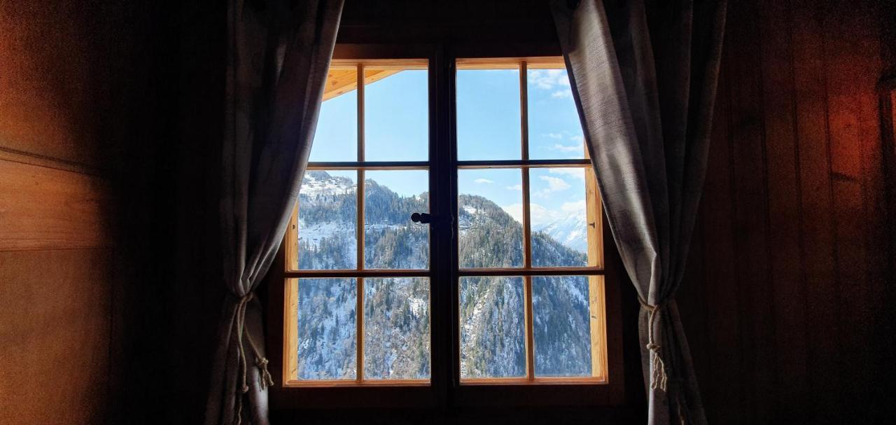Auberge Le Mont-Gele Iserables Bagian luar foto